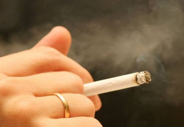 广东人注意！又有人因为微信进监狱？近来频频出事，可千万别落到自己头上了！