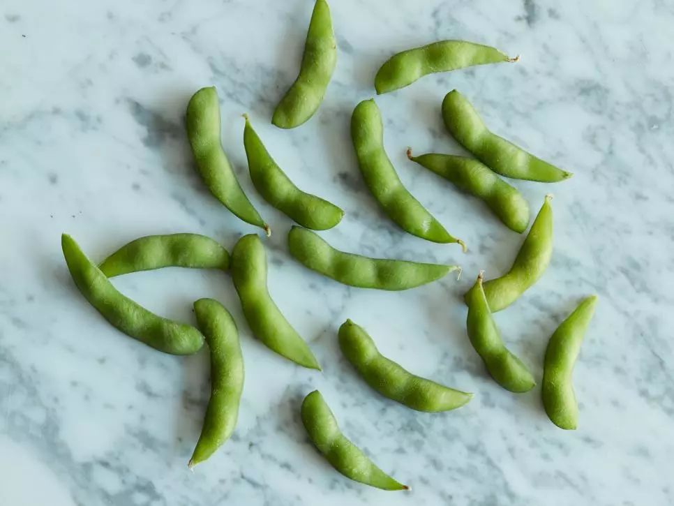 哺乳妈妈吃得甜会导致宝宝胖吗,哺乳期妈妈容易饿吃什么不胖