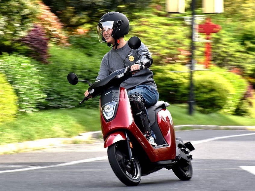 本田新能源电动摩托车,五羊本田vgo电动摩托