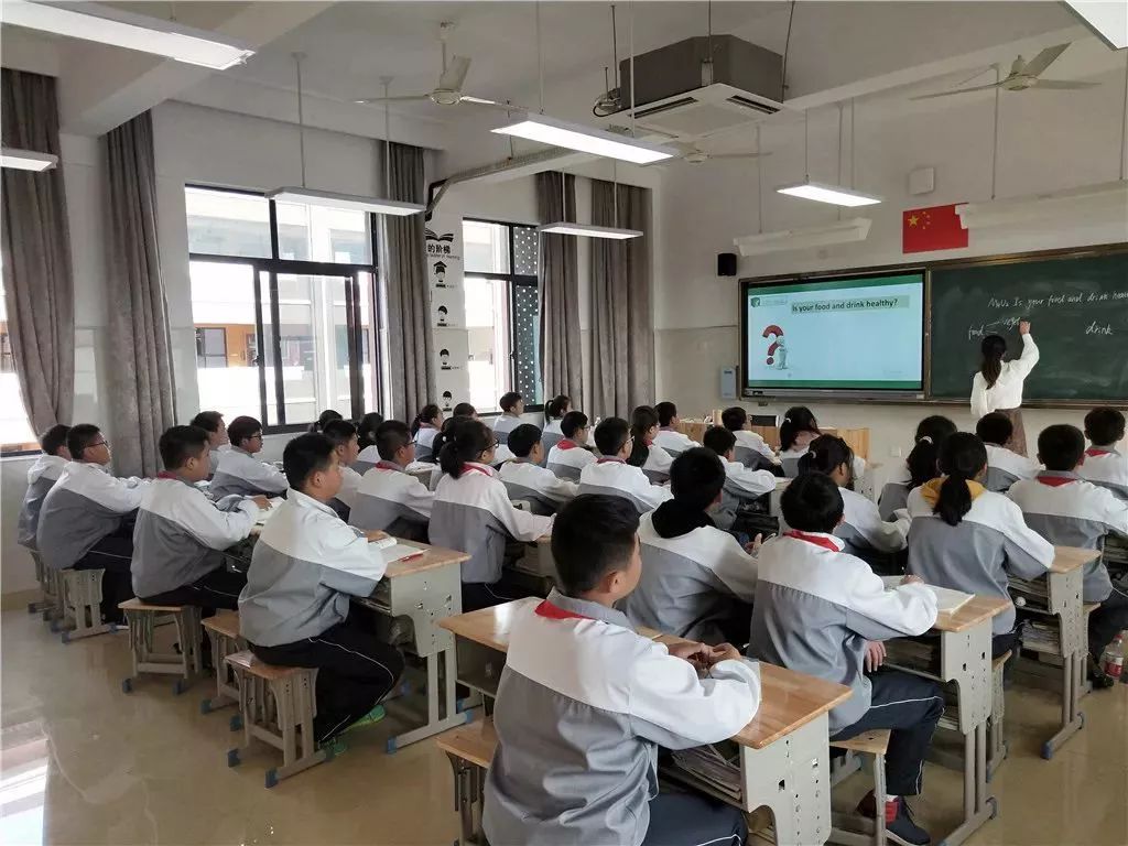 涓撳寮曢鍔╂帹瀛︽牎鍙戝睍,涓撳寮曢鍔╂垚闀垮悕甯堢ず鑼冧績鎻愬崌