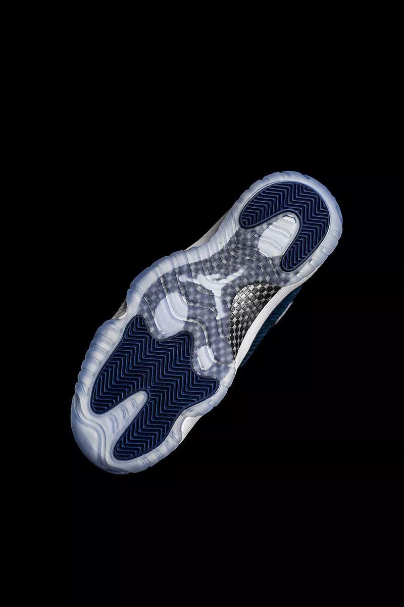 airjordan11low黑红测评,airjordan11lowwhitebred上脚图