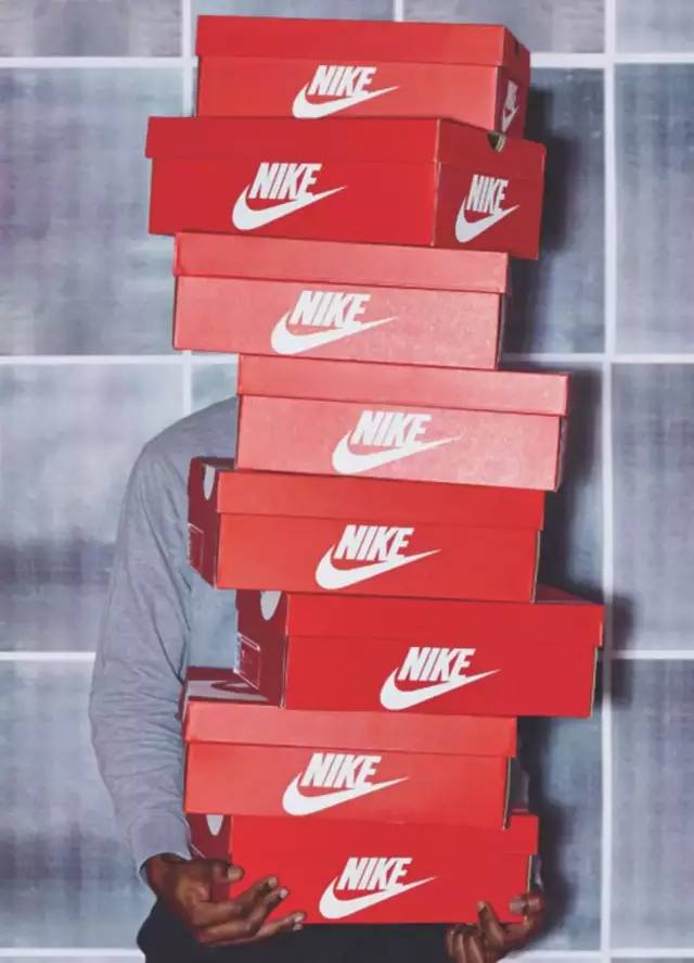 穷得花呗都还不起,没钱吃饭都要穿aj