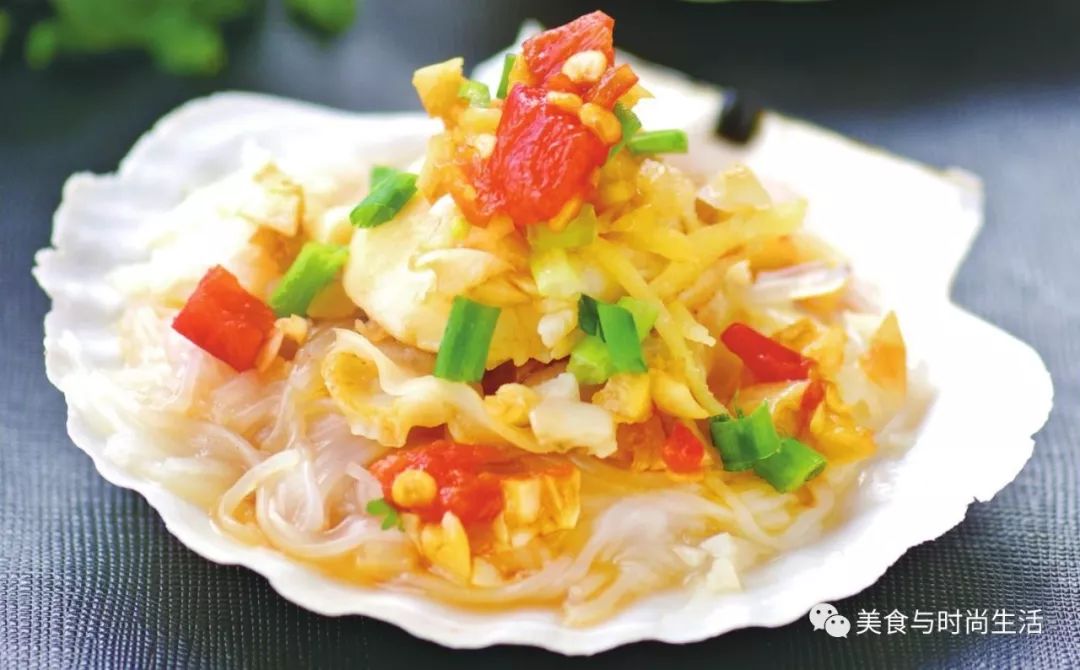 蒜蓉粉丝蒸扇贝好吃有诀窍,蒜蓉粉丝蒸扇贝教程宵夜必备