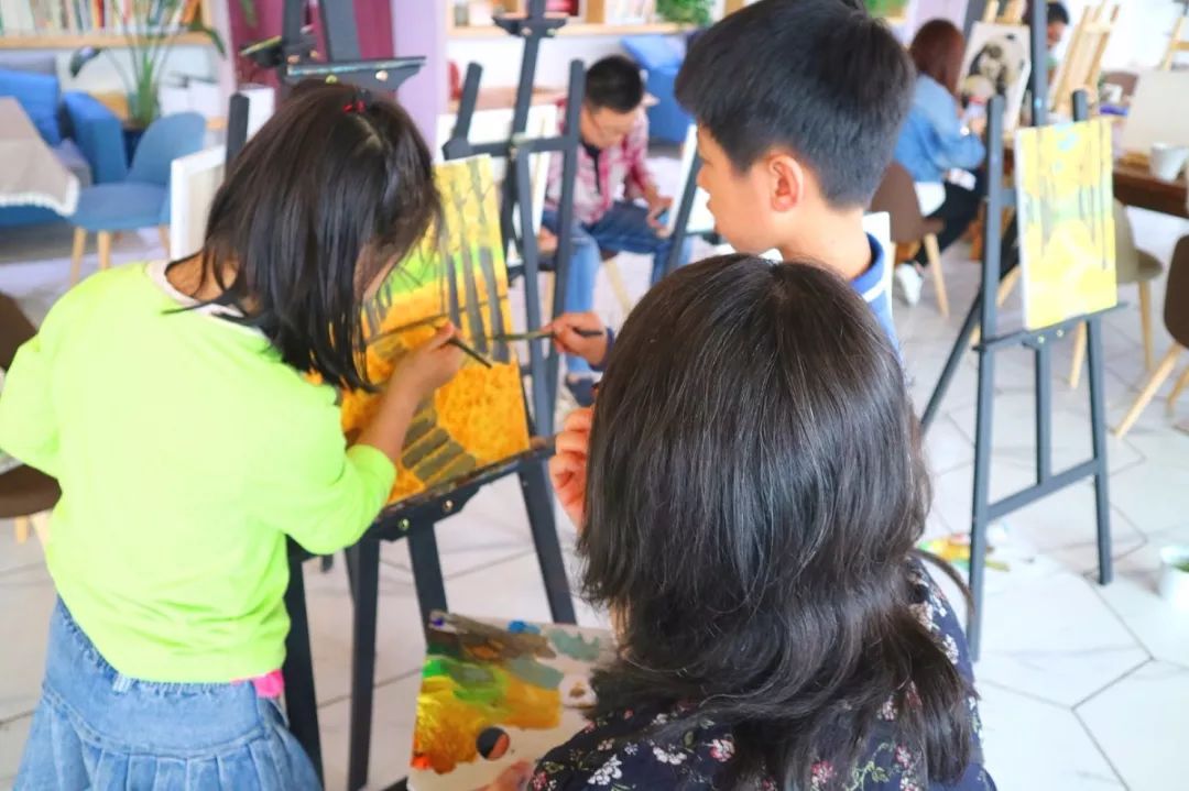 追梦成华|手绘未来!团团周末油画班超有爱~！