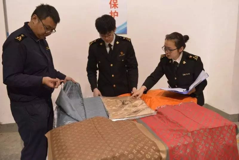 海关保护知识产权的两种模式,海关知识产权保护条例实施办法