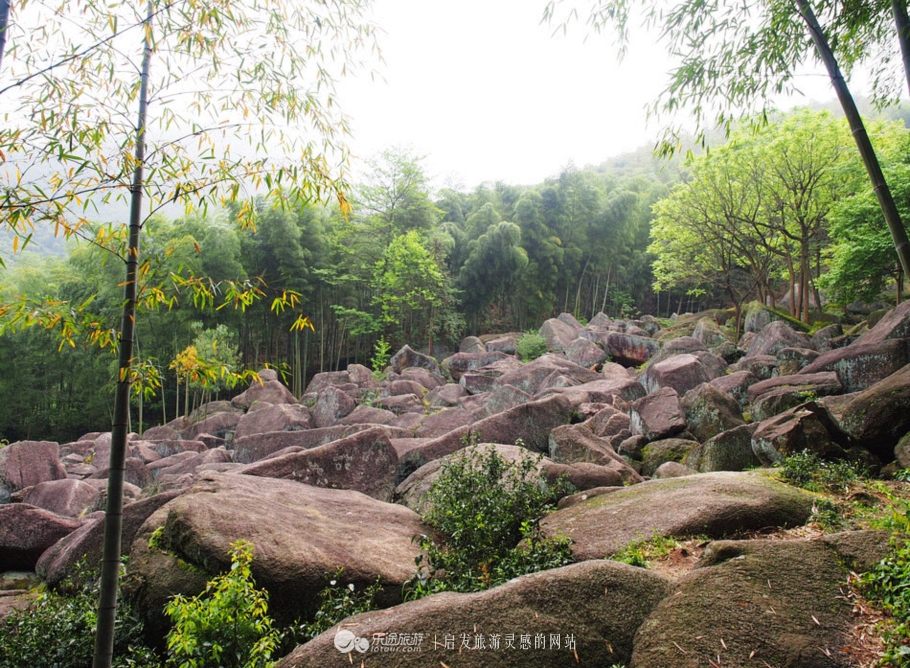 山沟沟里不存在的风景美如画,充满田园风光的美丽小村庄
