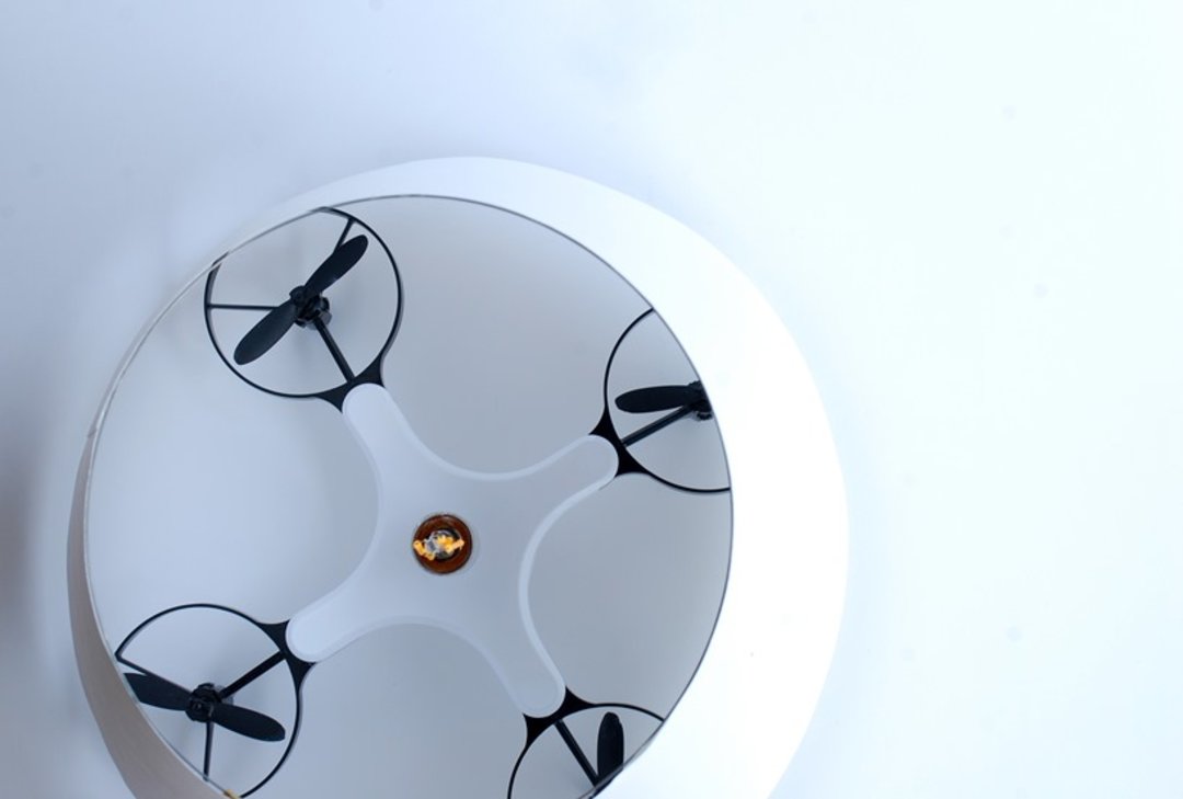 耐克艺术家联名款,耐克推出腰包雨衣