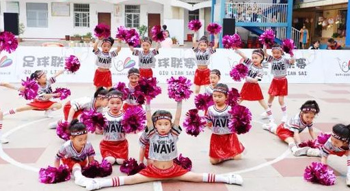 县直幼儿园举行足球嘉年华活动,信阳市中小学足球联赛