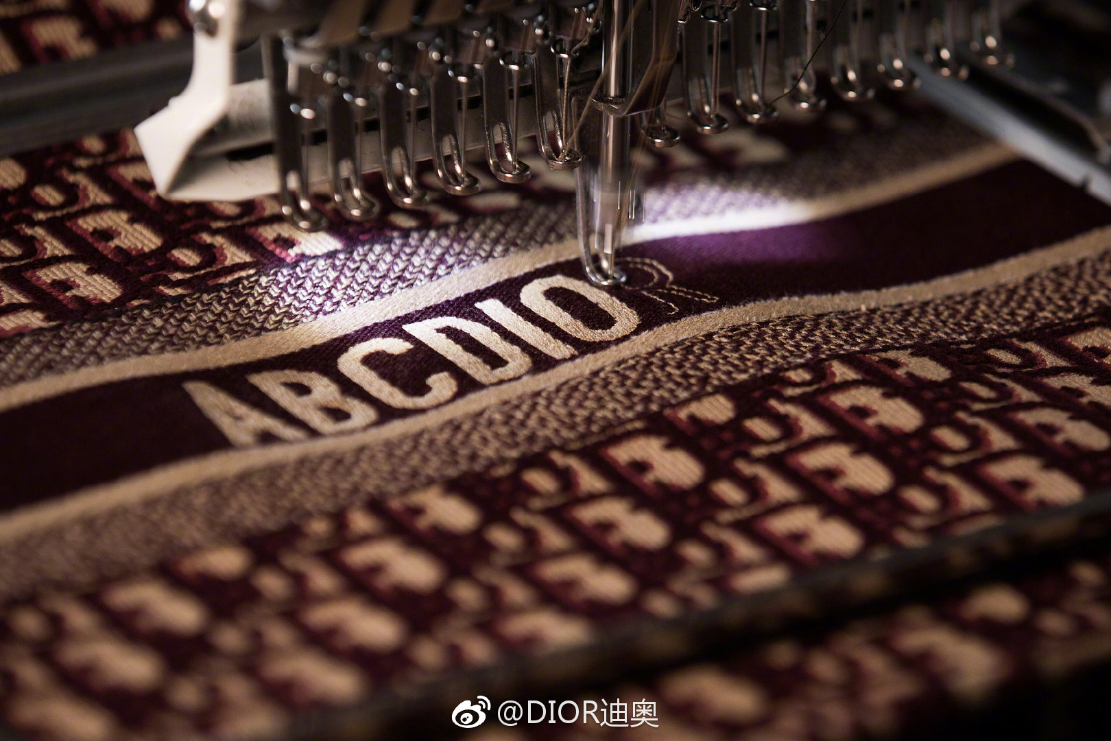 好看又时髦帆布包推荐,卢浮宫博物馆联名帆布包