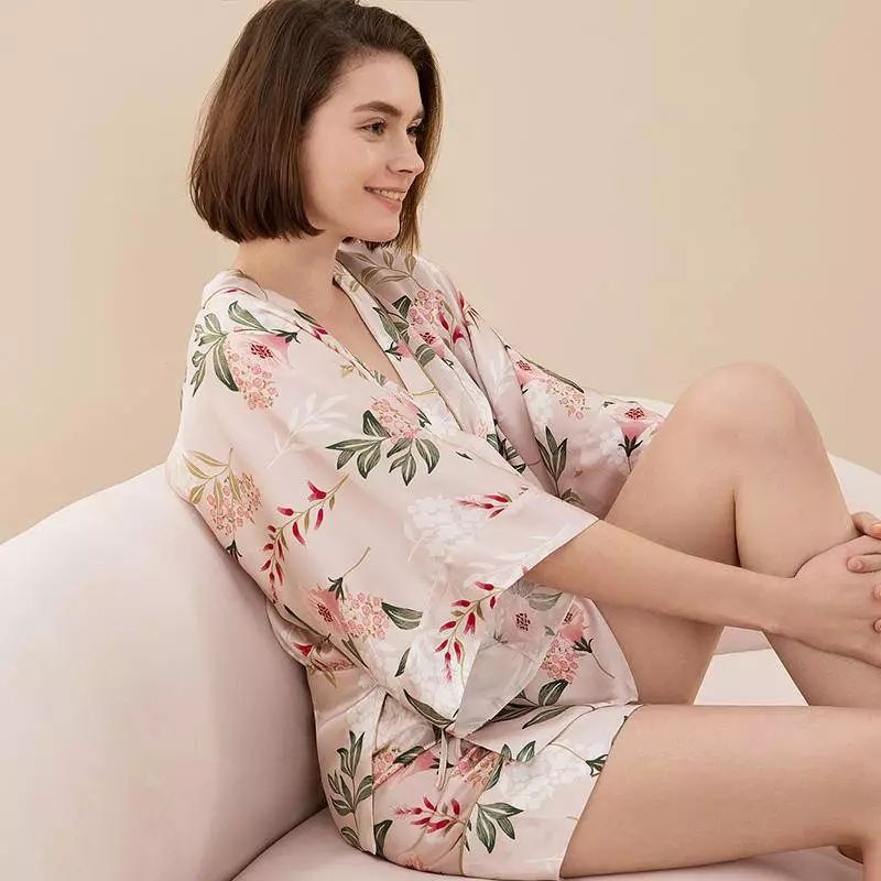 舒服美腻到不行，这样的睡衣每个女人都该有一件