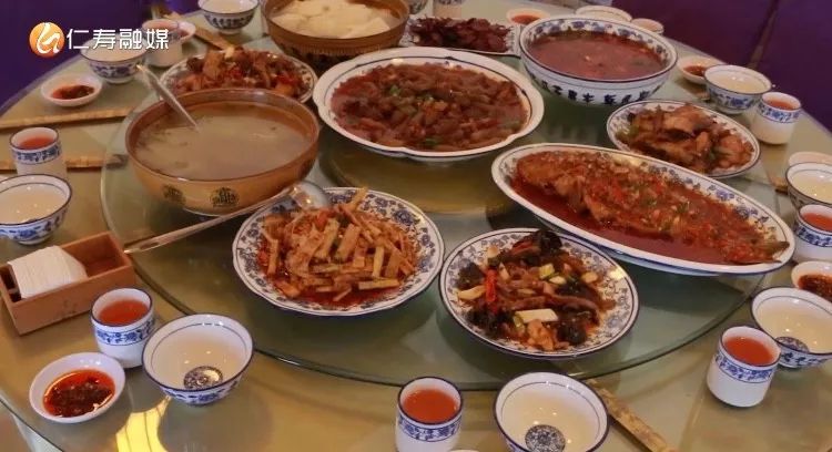 不必远行自有风景,不必远行在家度假