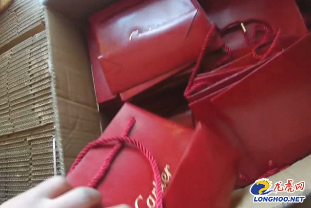 上海警方查获售假团伙,南京捣毁特大售假团伙