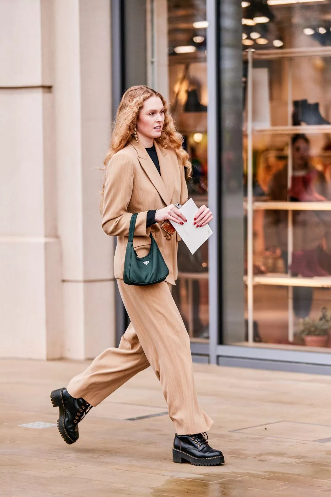 一夜之间,这款包攻占了代购圈