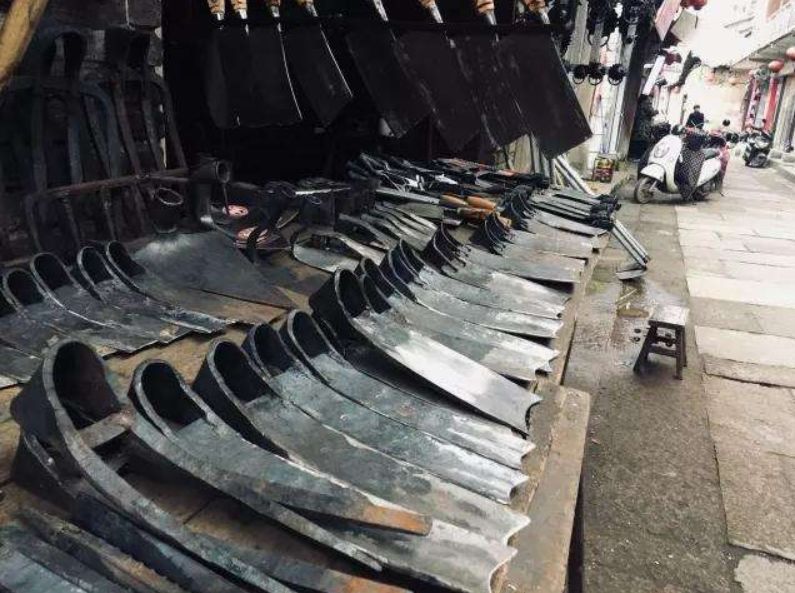 城市里那些被遮蔽的人文气息,在这本书中都可以探寻到