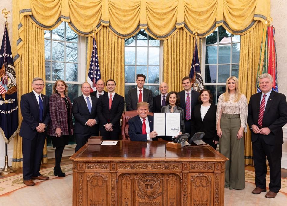 特朗普女儿生活私密照曝光，终于明白谁是贵族，谁是土豪