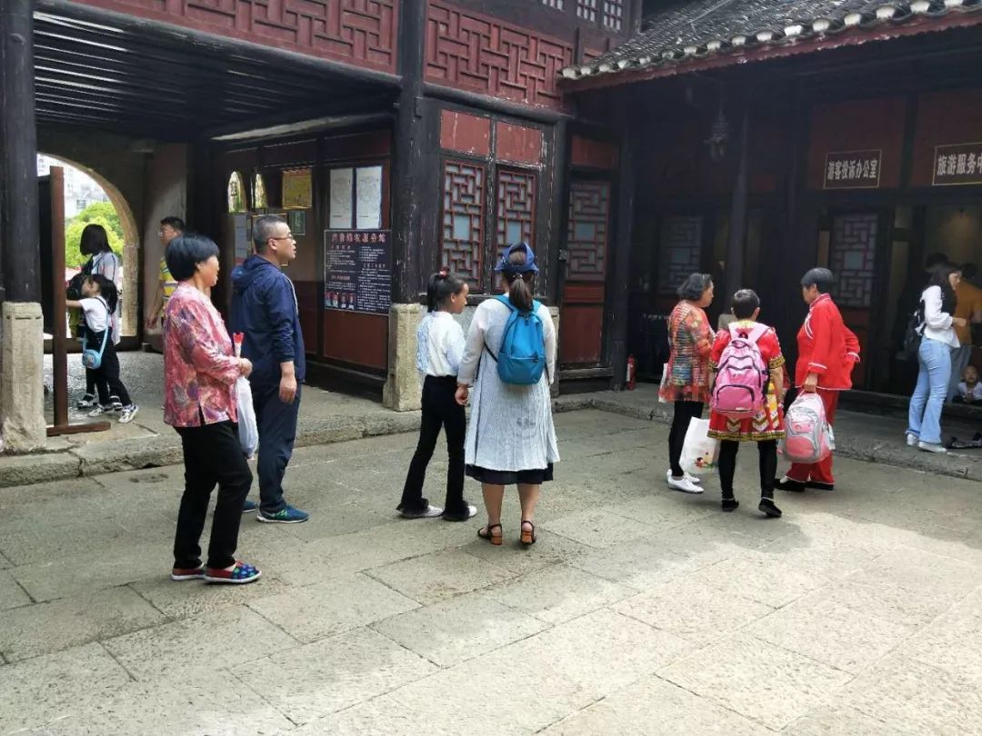 兴义五一旅游人次,兴义五一旅游有哪些