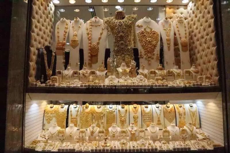 迪拜可以带回来的东西,去迪拜最好带什么礼物回来呢