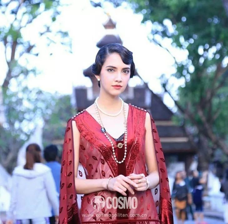 洪欣时尚穿搭,52岁洪欣日不落蔡依林