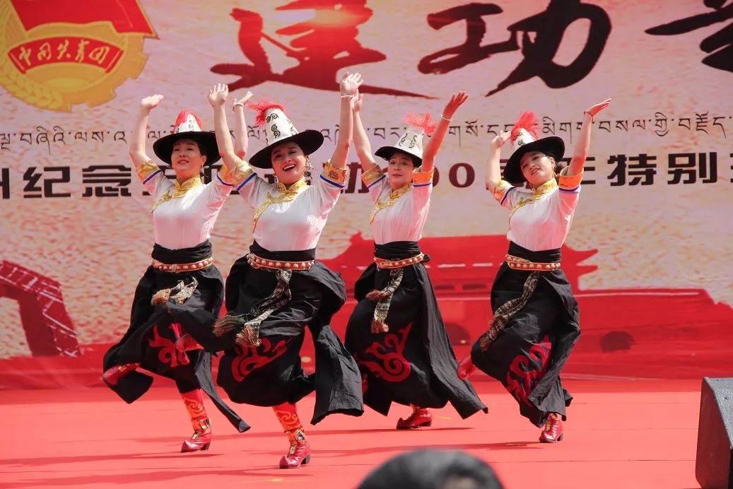 青春心向党建功新时代团会,青春向党奋进新征程主题团日活动