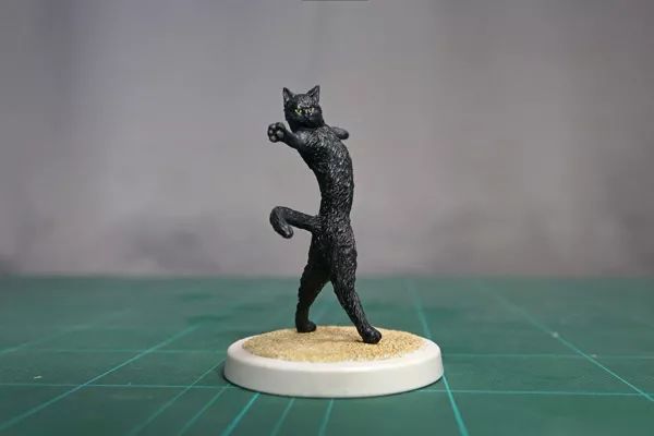 日本“手工鬼才”捏的小动物模型，比表情包还沙雕