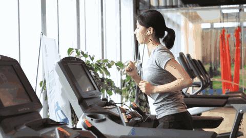 每天10分钟告别水桶腰瘦出小蛮腰,洗澡可以做的瘦腰运动