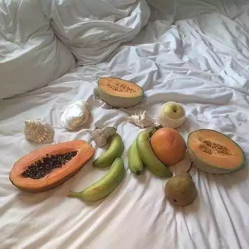 涂口红的女人是不是靠不住,涂口红女生太妖艳了