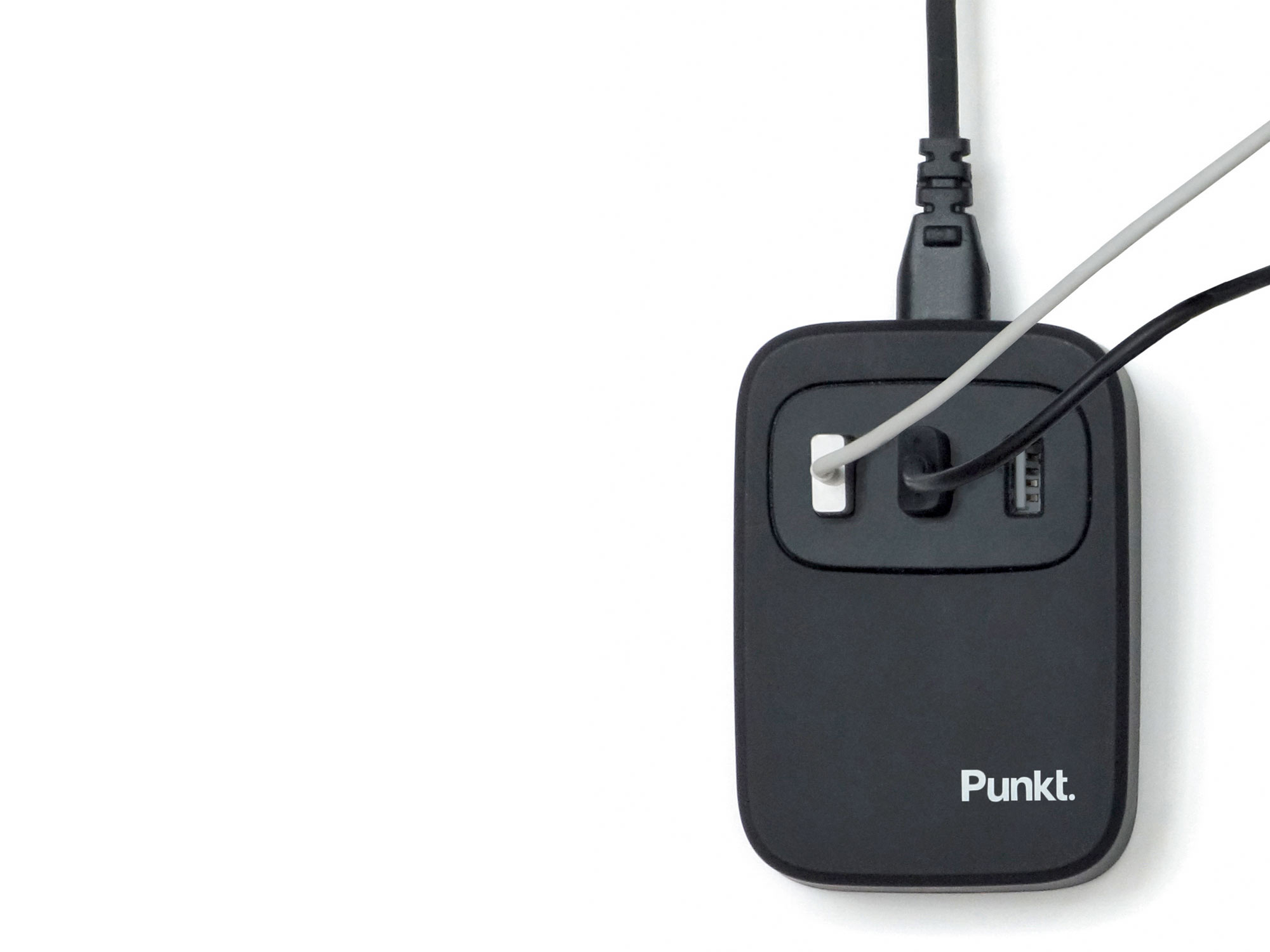 对于他来说：「奖杯」这种东西，还不如「烟灰缸」有用呢！