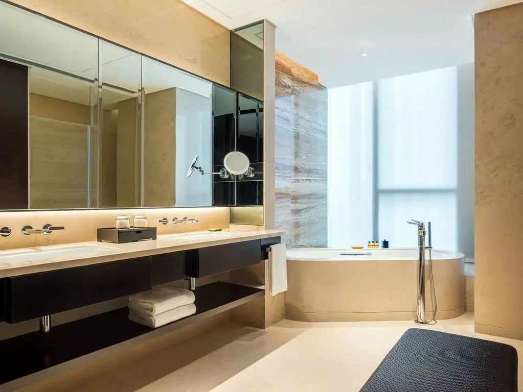 看魔都全景的酒店,看魔都三件套的酒店