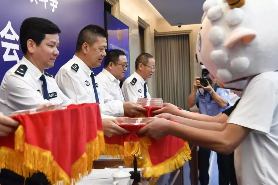 清远周某文谢某杰案情,清远周某文等人涉嫌套路贷