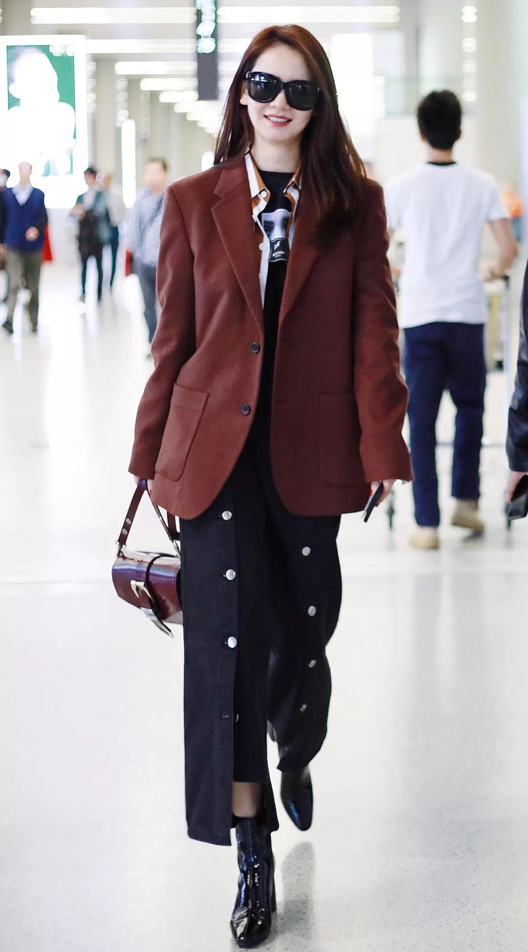 时髦人的夏天，从裤腿开衩开始