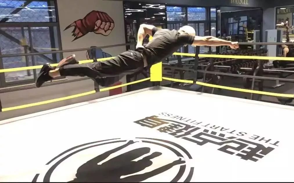 「亲子」扬州的家长注意了！只需9.9元！篮羽足球体验课正疯狂拼团中！手慢无！