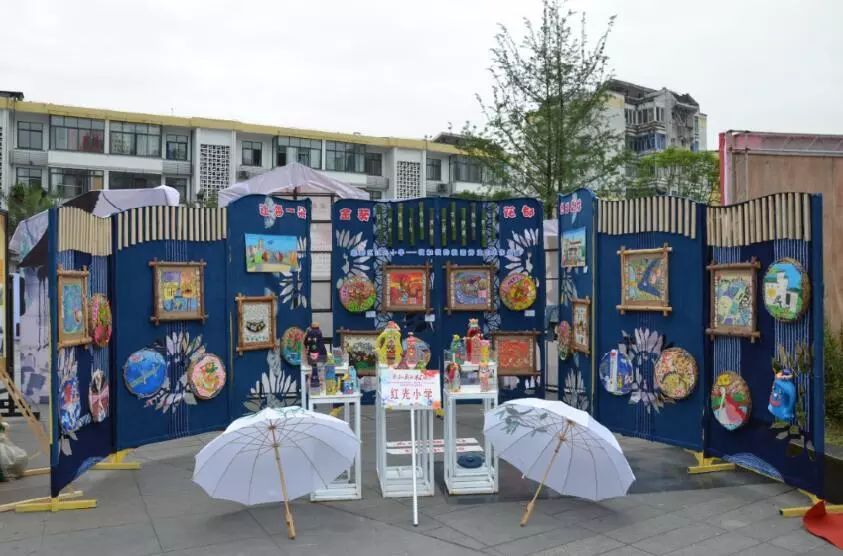 围观！郫都十万学子两千余件作品献礼祖国华诞！