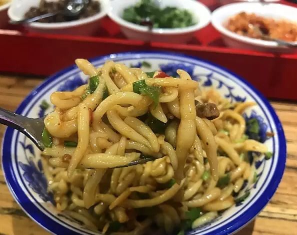 鲜城探店|夏季来临，庄里最火爆的人气夜市约起来！五大美食街一网打尽！人均不到50元吃个遍！