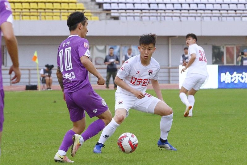 2014赛季辽宁宏运vs上海上港,辽宁宏运足球队3比1上港