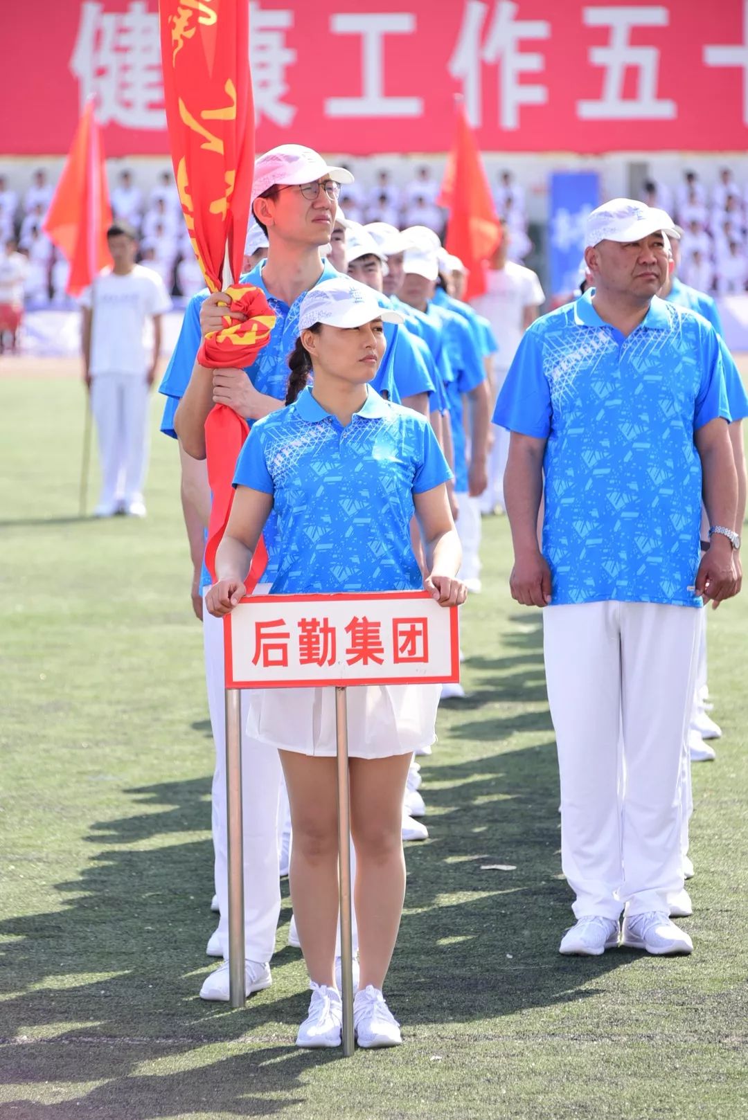 鍝堝皵婊ㄥ笀鑼冨ぇ瀛﹁繍鍔ㄤ細鍏堝濂崇,鍏堝濂崇