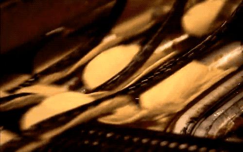 乐事薯片不碎吗,品客薯片和乐事薯片哪个好吃