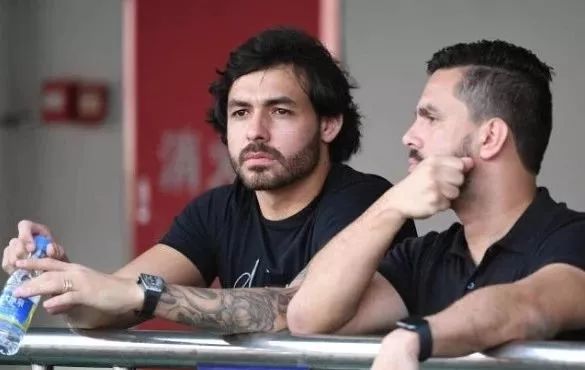 尴尬！青训摆烂超10年人才匮乏国足成无米之炊归化是有效手段为何不用？夜郎自大何时休？