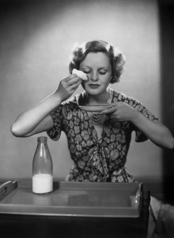 怪异的美容店,哪都不对劲