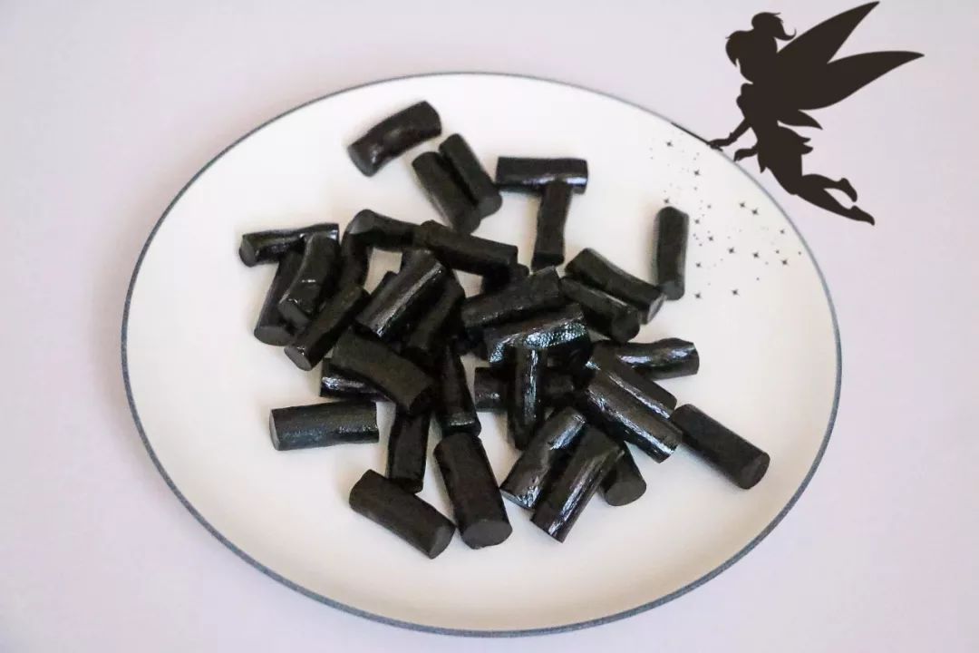 绝交！六一节竟然送我香菜薯片、虫子和卫生巾？