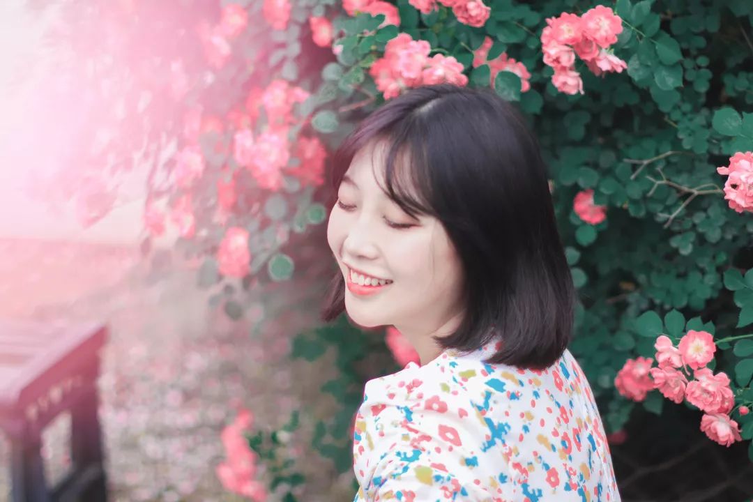 毕业打卡拍照,毕业拍写真照哪家好