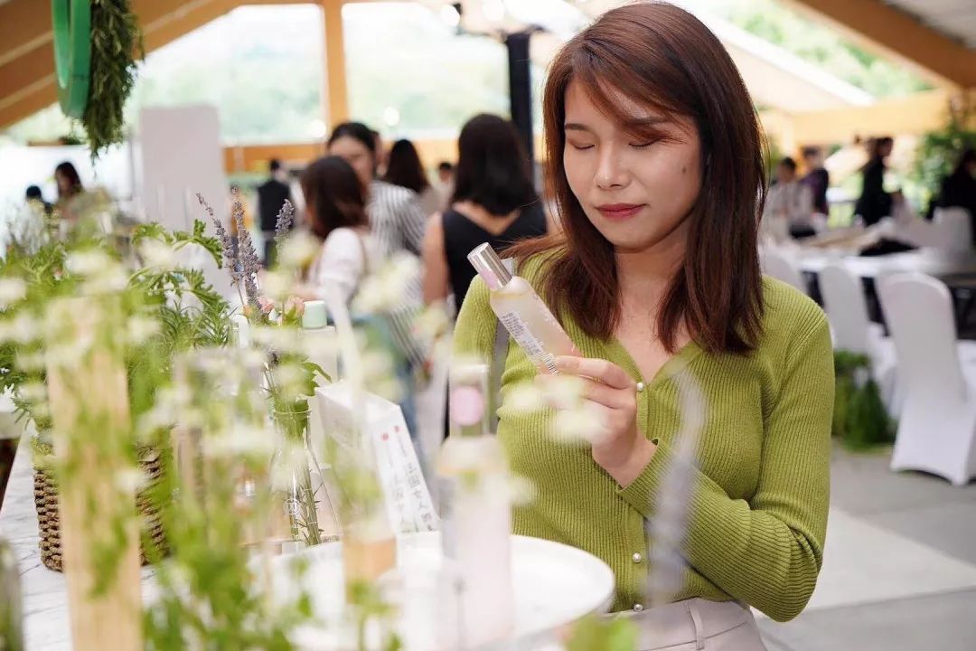 弘叔去哪儿|弘叔的美丽情报局放招啦，小心特派员找上“你”