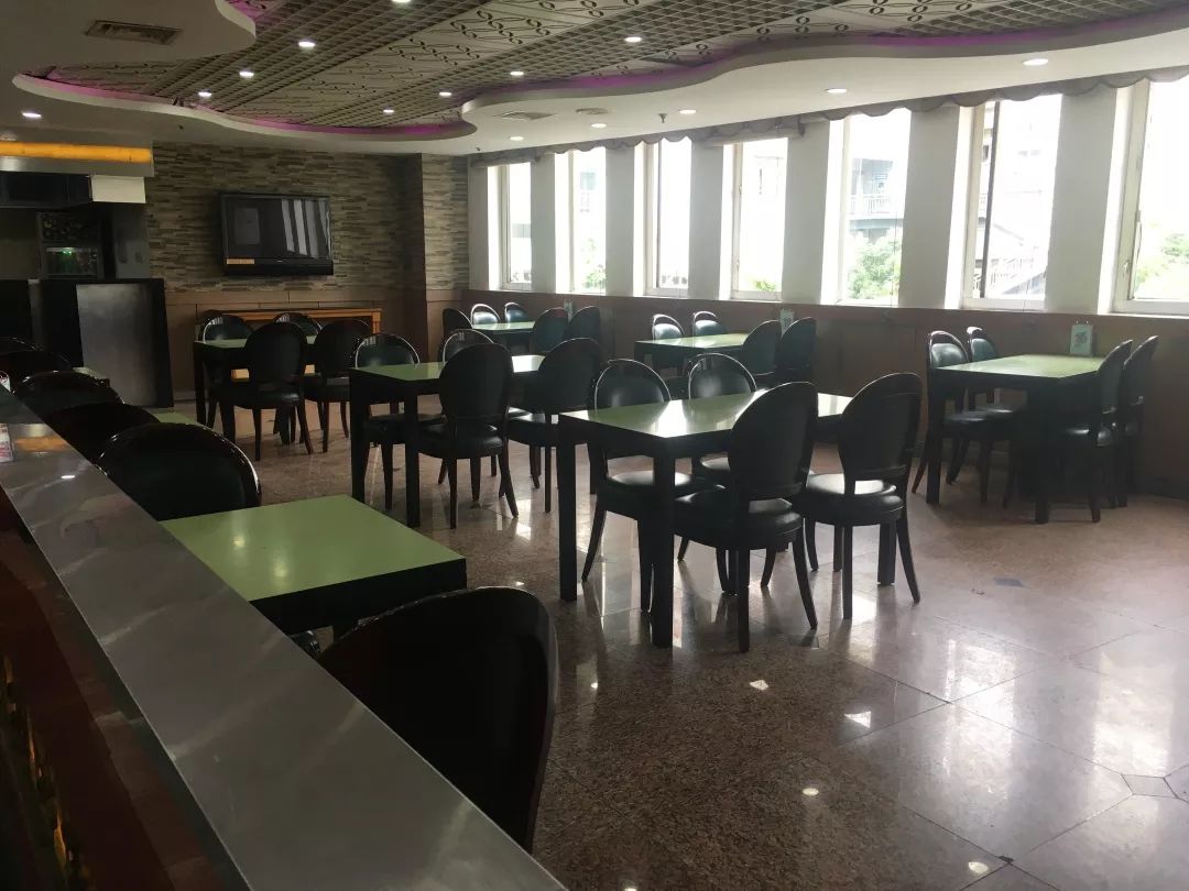 以前虹口足球场茶坊,虹口足球场以前的样子