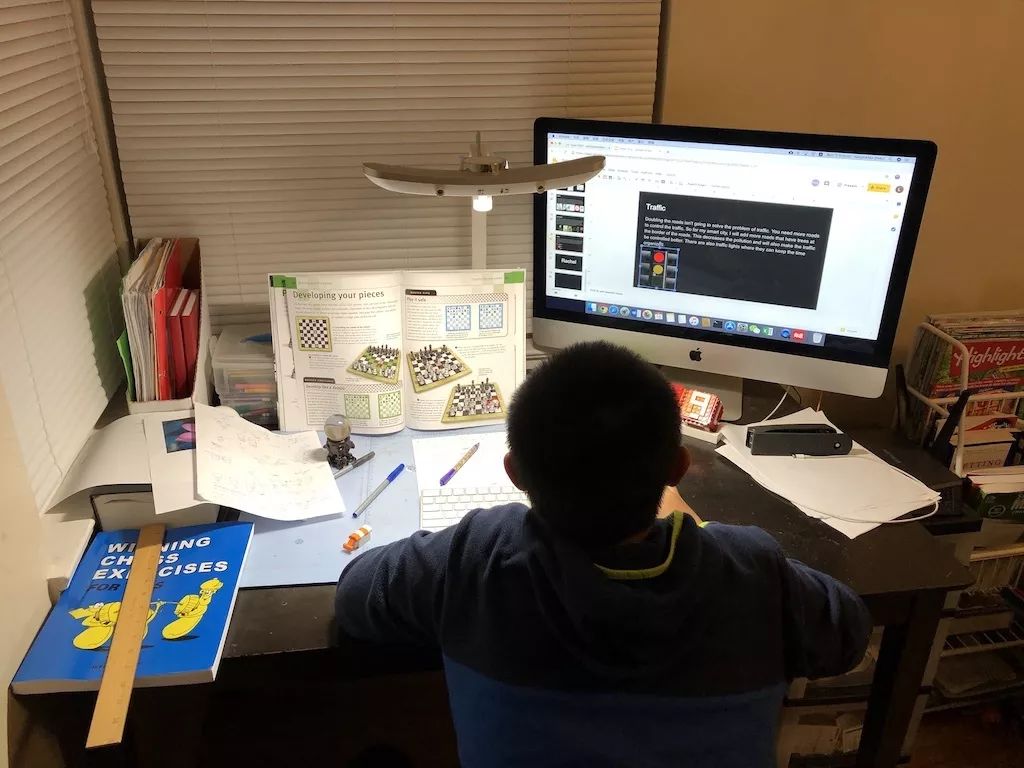 儿童买什么学习桌适合,给孩子买什么样的学习桌好