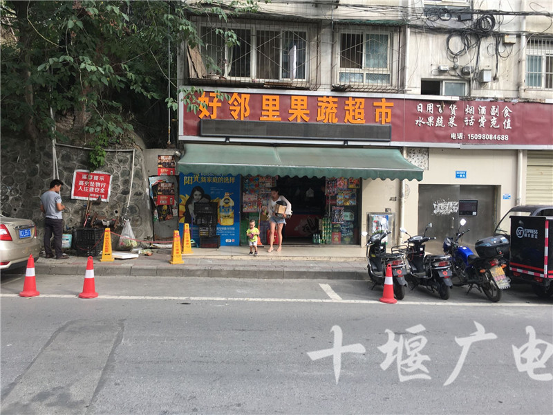 旭日家园七楼墙体脱落,旭日家园外墙脱落