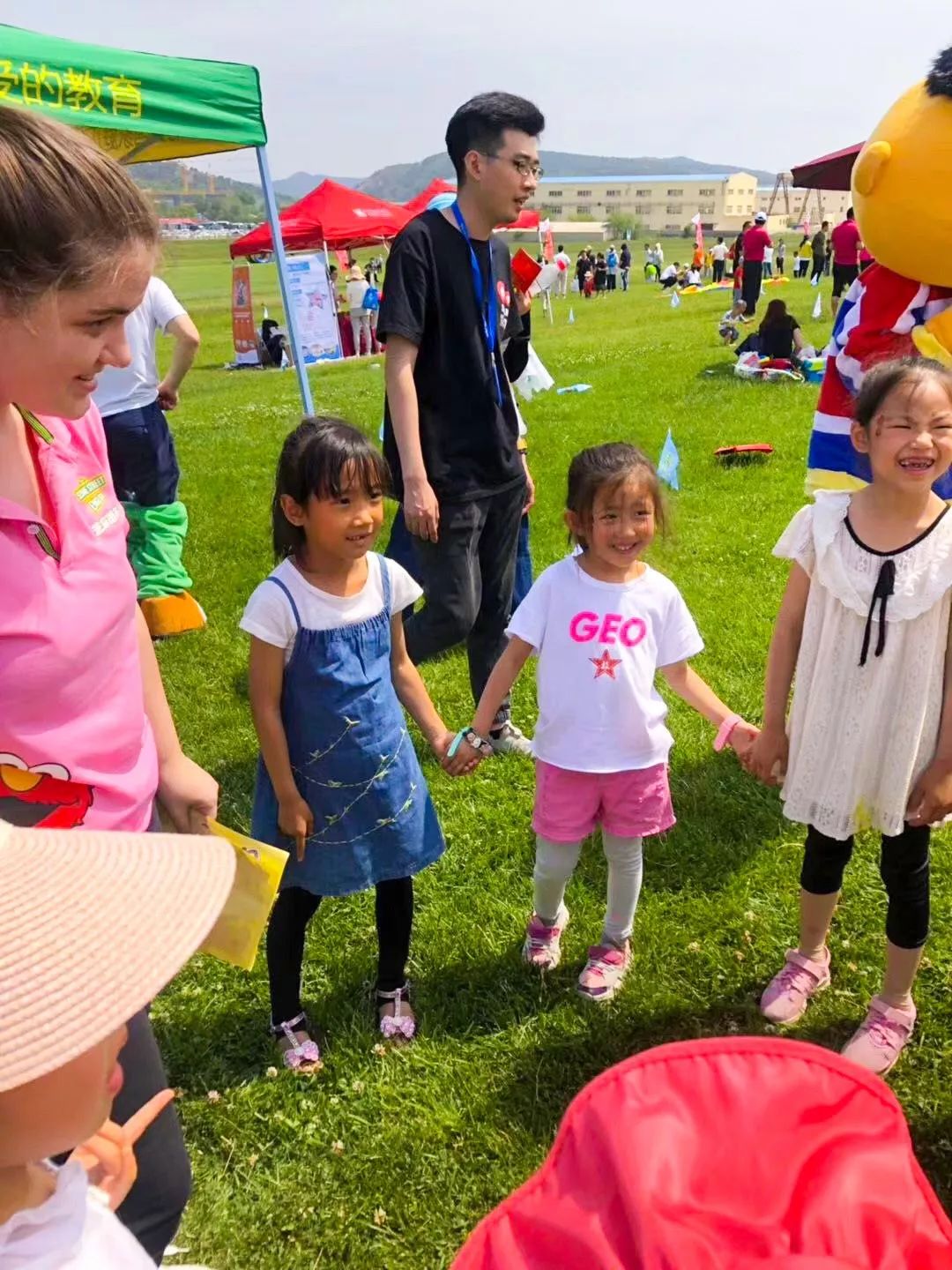 久等啦!看看有没有你家小宝贝的照片,六一大回顾,活动嗨翻天