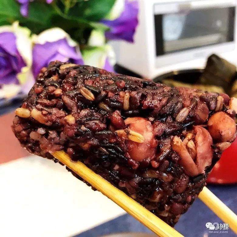 粽子捂脸流泪,鲜肉粽蛋黄粽