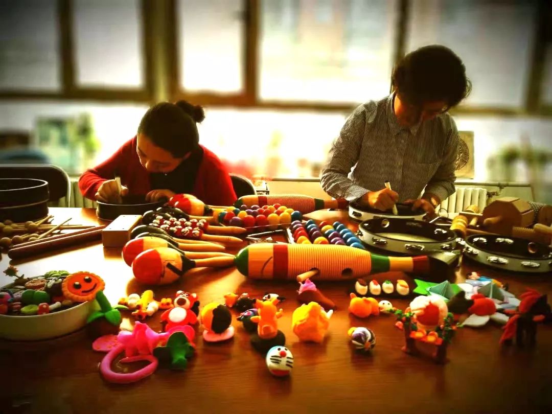 孤独症家庭康复训练,孤独症儿童家庭干预训练