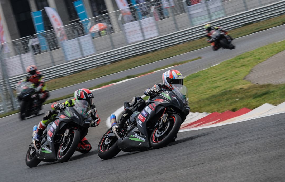 新国货雄起视频,国货高性能轮胎