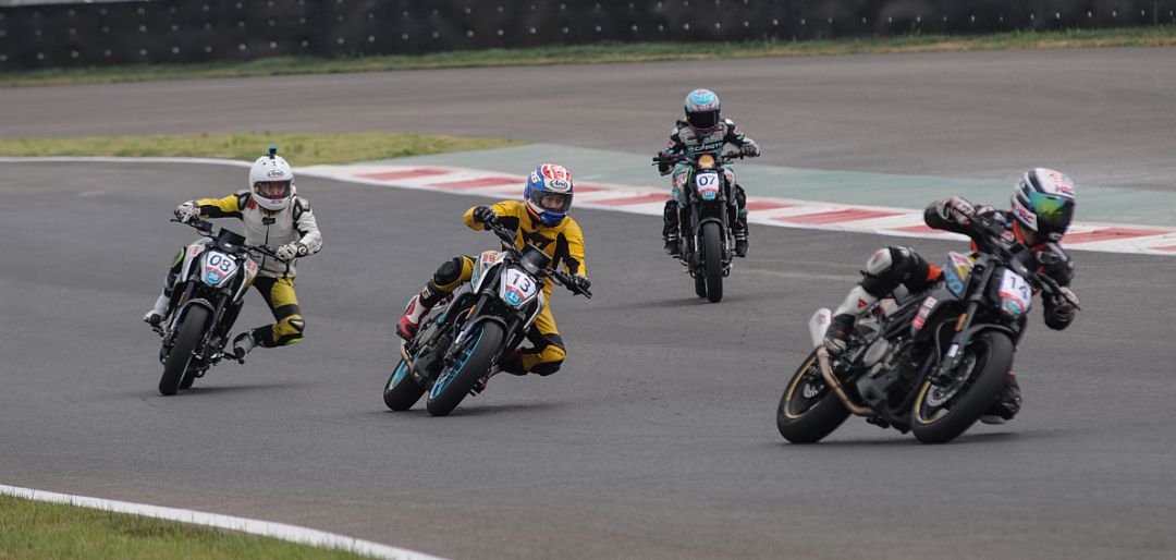 新国货雄起视频,国货高性能轮胎