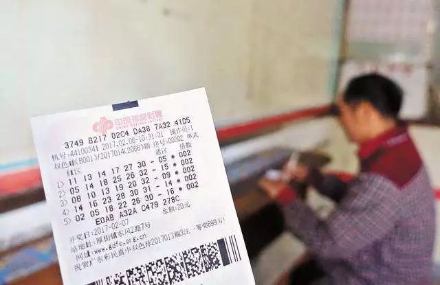 公安提醒哪些证件不能发朋友圈,警方提示不要携带违禁物品告示